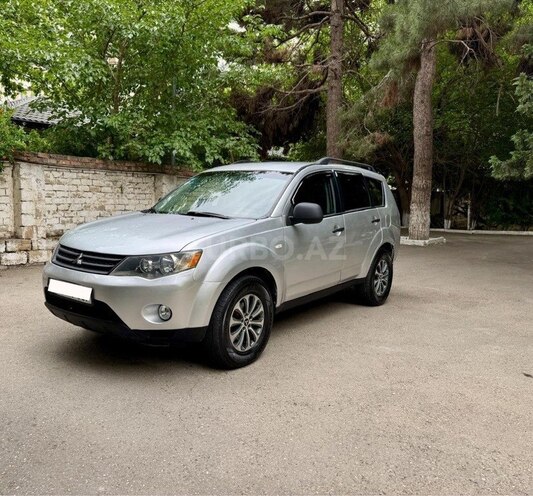 Mitsubishi Outlander 2008, 190,000 km - 3.0 l - Bakı