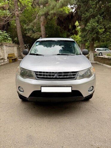 Mitsubishi Outlander 2008, 190,000 km - 3.0 l - Bakı