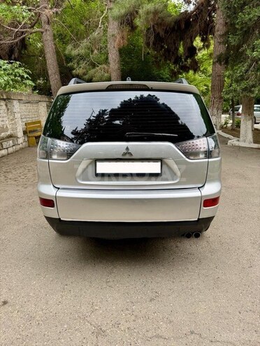 Mitsubishi Outlander 2008, 190,000 km - 3.0 l - Bakı