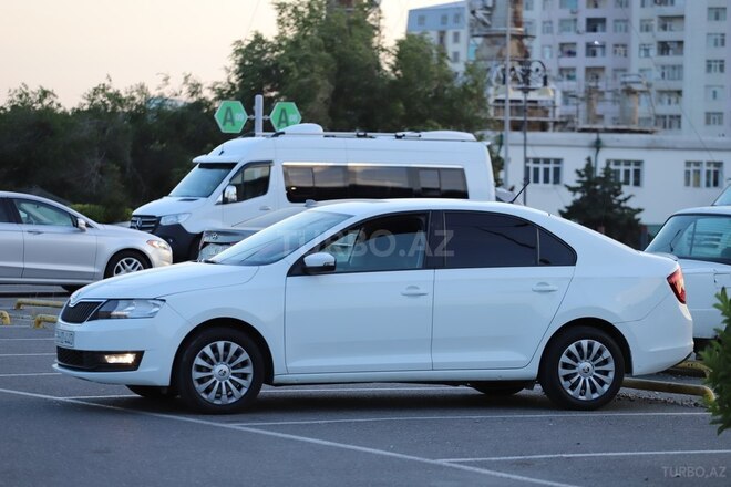 Skoda Rapid 2019, 161,000 km - 1.6 l - Bakı