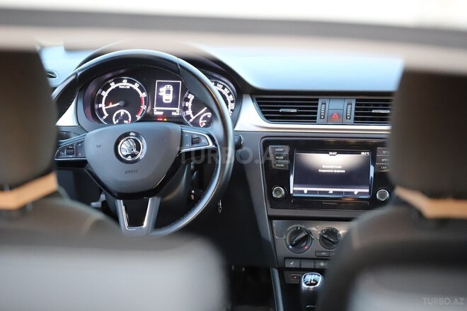 Skoda Rapid 2019, 161,000 km - 1.6 l - Bakı