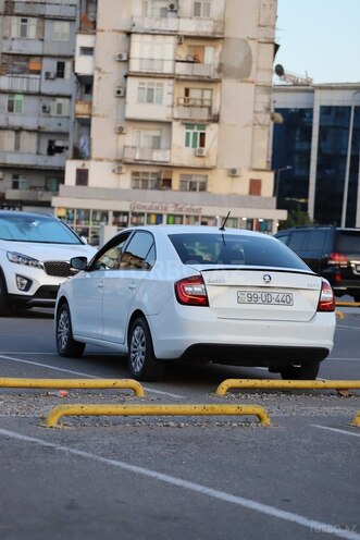 Skoda Rapid 2019, 161,000 km - 1.6 l - Bakı