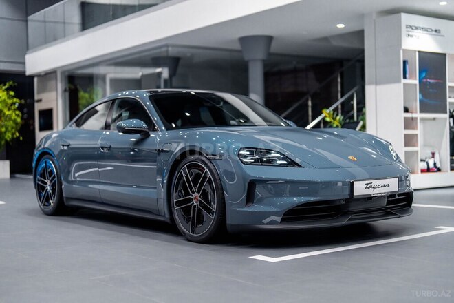 Porsche Taycan-3