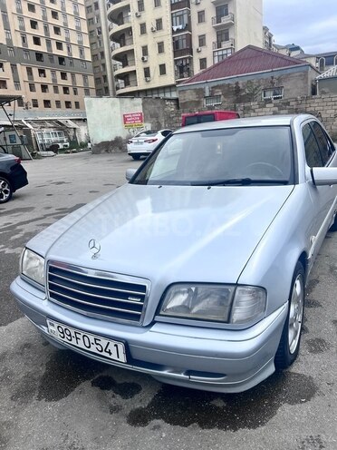 Mercedes C 200 2000, 273,000 km - 2.0 l - Bakı