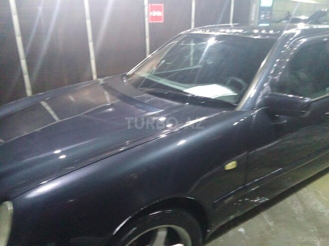 Mercedes E 240 1998, 405,000 km - 2.4 l - Bakı