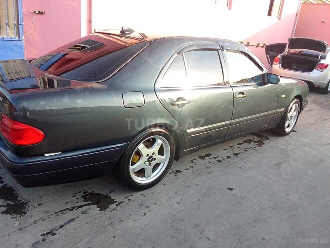 Mercedes E 240 1998, 405,000 km - 2.4 l - Bakı