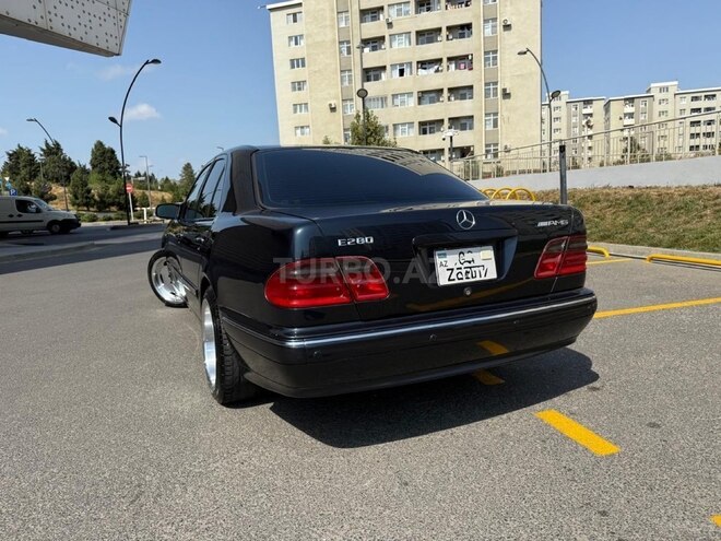 Mercedes E 240 1999, 303,000 km - 2.4 l - Tovuz