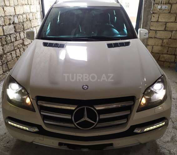Mercedes GL 500 4MATIC 2011, 380,000 km - 5.5 l - Bakı