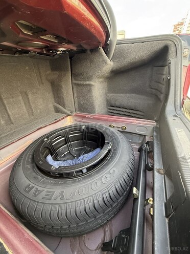 Mercedes E 200 1999, 160,000 km - 2.0 l - Bakı