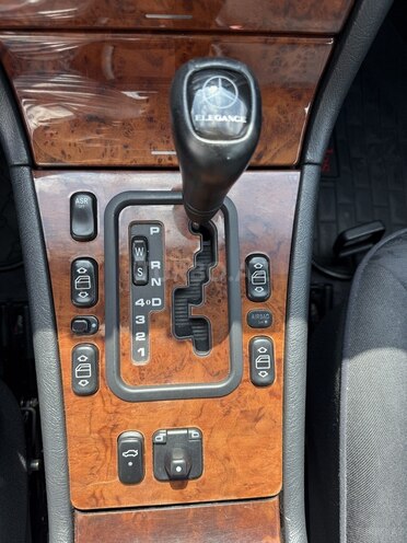 Mercedes E 200 1999, 160,000 km - 2.0 l - Bakı