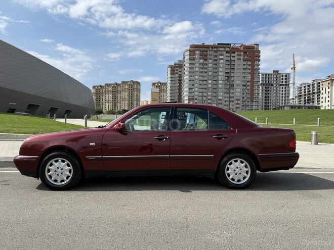 Mercedes E 200 1999, 160,000 km - 2.0 l - Bakı