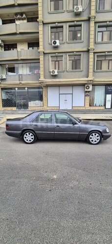 Mercedes 220 E 1995, 378,456 km - 2.2 l - Bakı