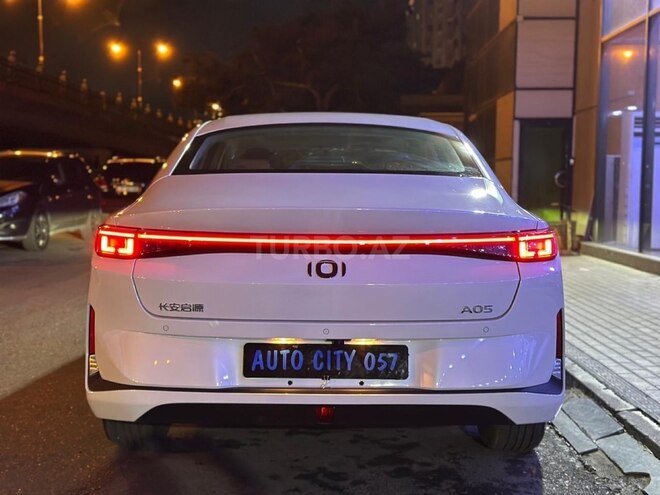 Changan Qiyuan A05-4