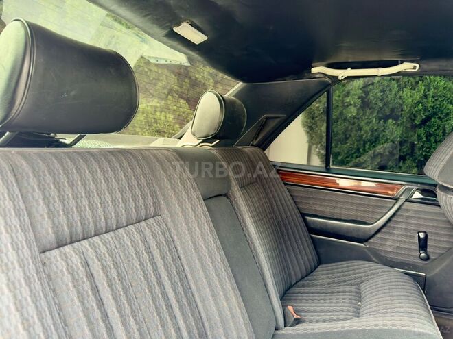 Mercedes E 220 1993, 453,465 km - 2.2 л - Bakı