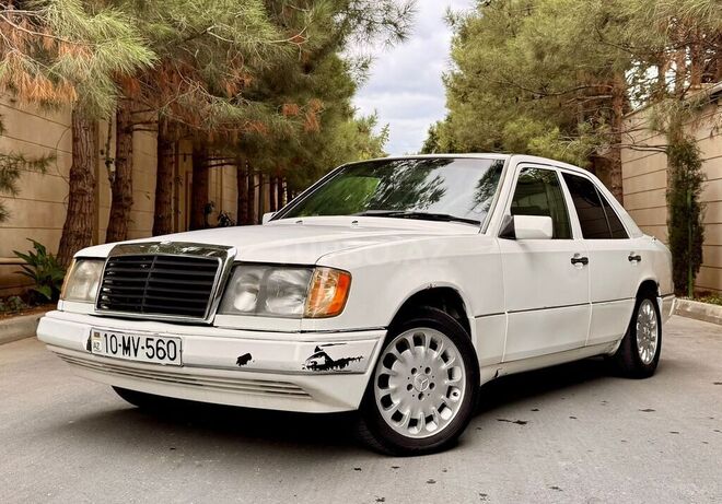 Mercedes E 220 1993, 453,465 km - 2.2 л - Bakı