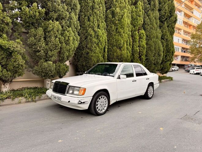Mercedes E 220 1993, 453,465 km - 2.2 л - Bakı
