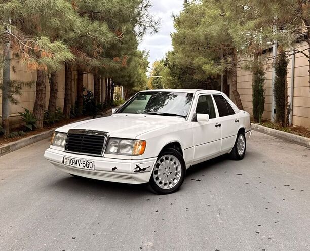 Mercedes E 220 1993, 453,465 km - 2.2 л - Bakı