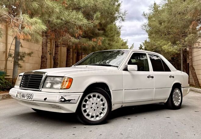 Mercedes E 220 1993, 453,465 km - 2.2 л - Bakı