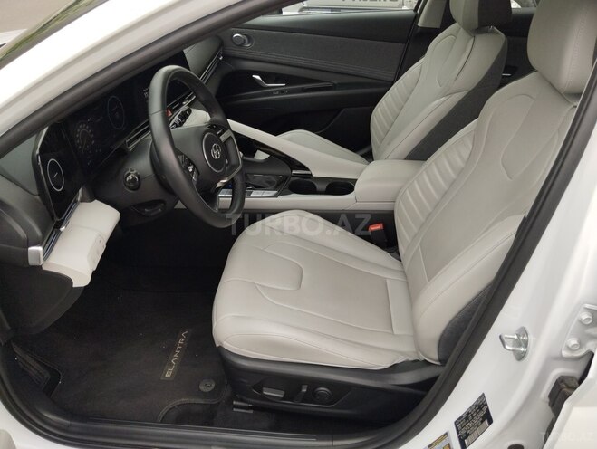 Hyundai Elantra 2023, 24,200 km - 1.6 l - Bakı