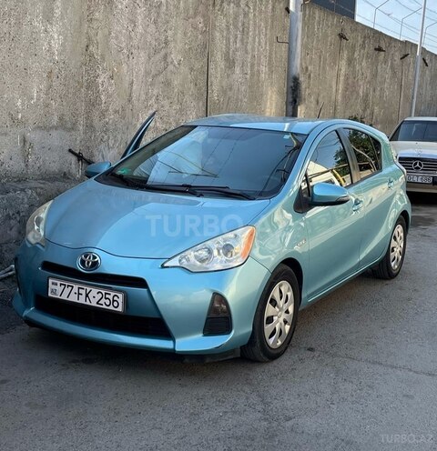 Toyota Prius C 2012, 302,074 km - 1.5 l - Bakı