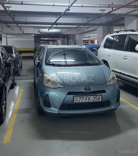 Toyota Prius C 2012, 302,074 km - 1.5 l - Bakı