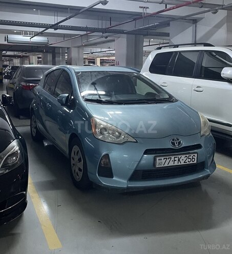 Toyota Prius C 2012, 302,074 km - 1.5 l - Bakı