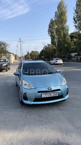 Toyota Prius C 2012, 302,074 km - 1.5 l - Bakı