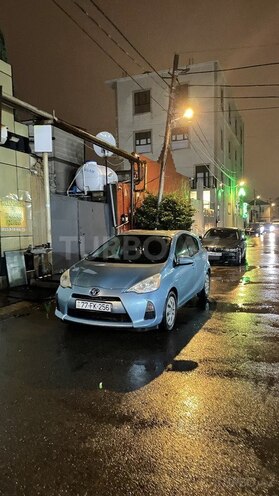 Toyota Prius C 2012, 302,074 km - 1.5 l - Bakı