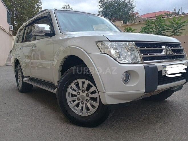 Mitsubishi Pajero 2011, 211,200 km - 3.5 л - Bakı