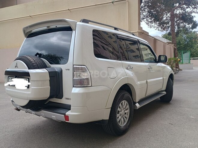 Mitsubishi Pajero 2011, 211,200 km - 3.5 л - Bakı