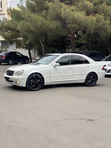 Mercedes C 240 2000, 215,480 km - 2.6 л - Bakı