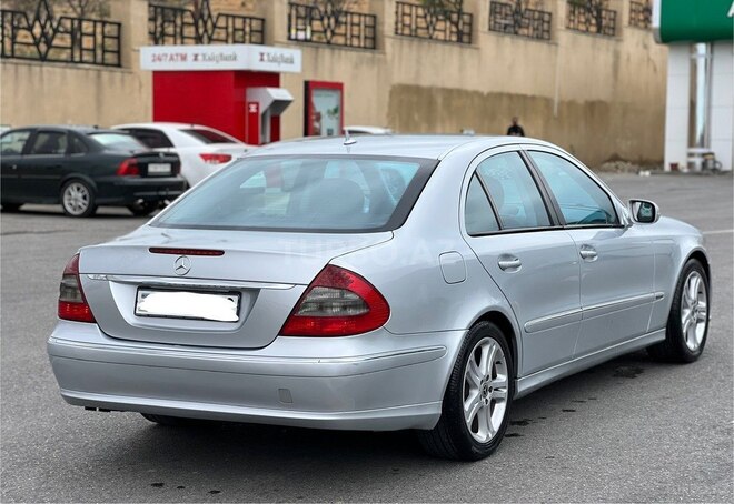 Mercedes E 220 2006, 260,000 km - 2.2 l - Bakı
