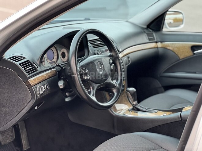 Mercedes E 220 2006, 260,000 km - 2.2 l - Bakı