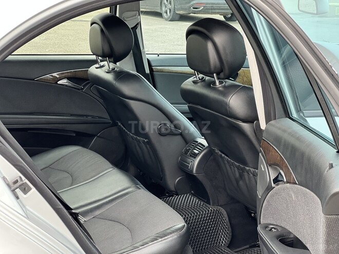 Mercedes E 220 2006, 260,000 km - 2.2 l - Bakı