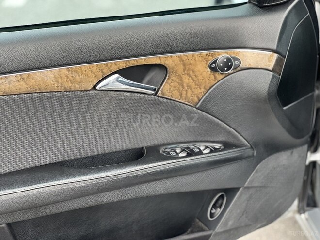 Mercedes E 220 2006, 260,000 km - 2.2 l - Bakı