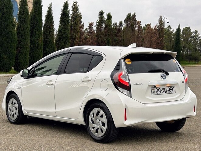 Toyota Aqua 2020, 100,977 km - 1.5 л - Gəncə