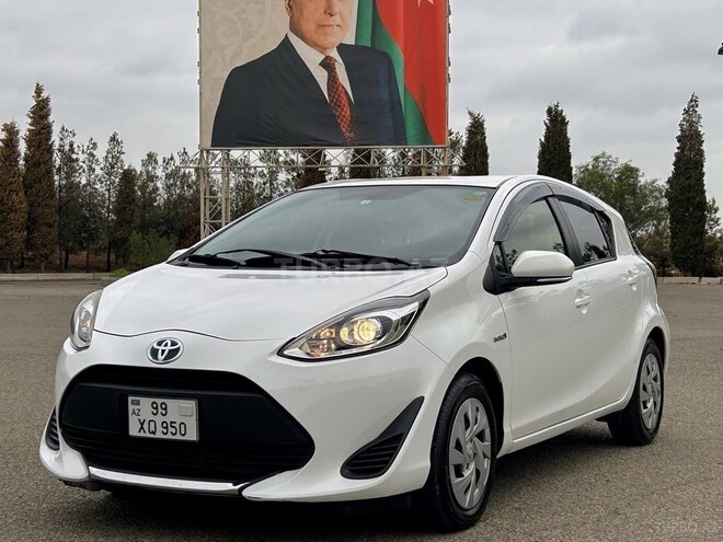 Toyota Aqua 2020, 100,977 km - 1.5 л - Gəncə
