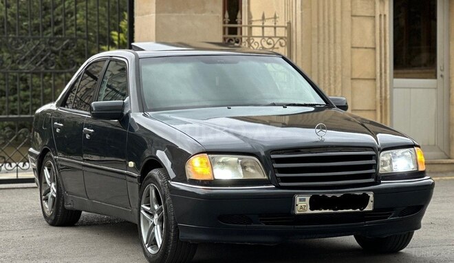 Mercedes C 240 1999, 195,410 km - 2.4 l - Bakı