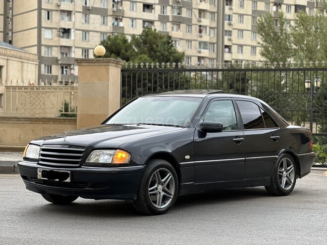 Mercedes C 240 1999, 195,410 km - 2.4 l - Bakı