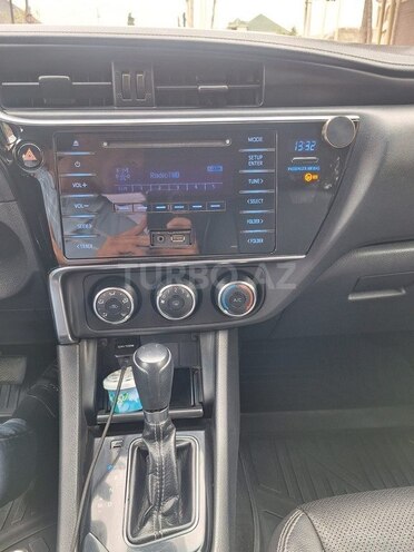 Toyota Corolla 2018, 181,000 km - 1.6 l - Bakı