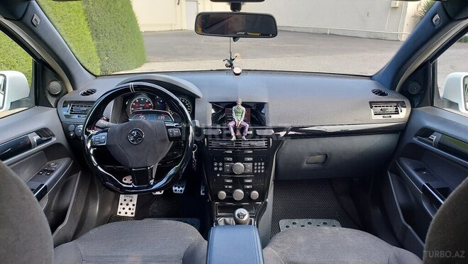 Opel Astra 2004, 212,000 km - 1.4 л - Bakı