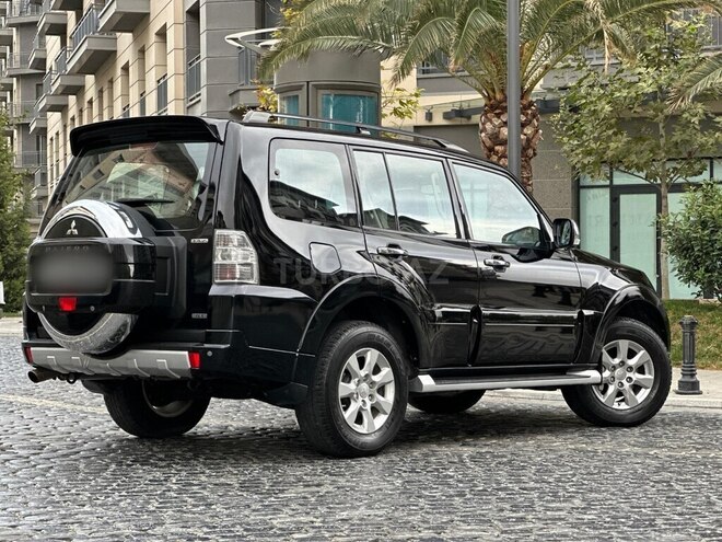 Mitsubishi Pajero 2014, 130,000 km - 3.8 л - Bakı