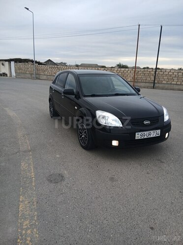 Kia Rio 2006, 255,000 km - 1.4 l - Salyan