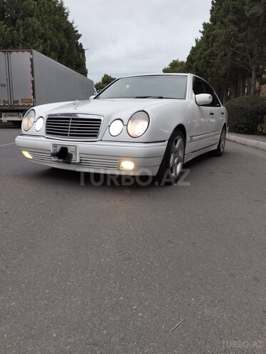 Mercedes E 240 1998, 310,000 km - 2.4 l - Bakı