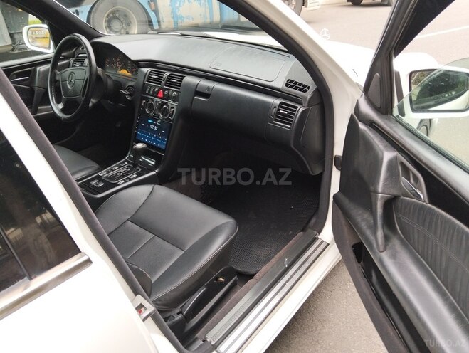 Mercedes E 240 1998, 310,000 km - 2.4 l - Bakı