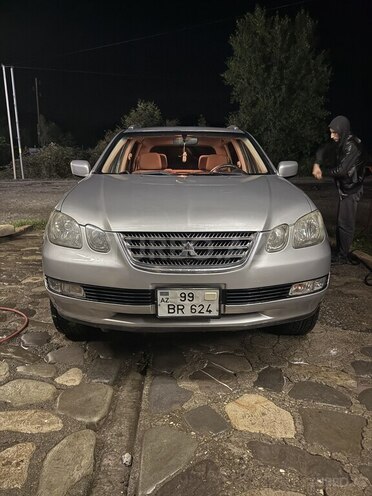Mitsubishi Airtrek 2003, 330,215 km - 2.4 л - Quba