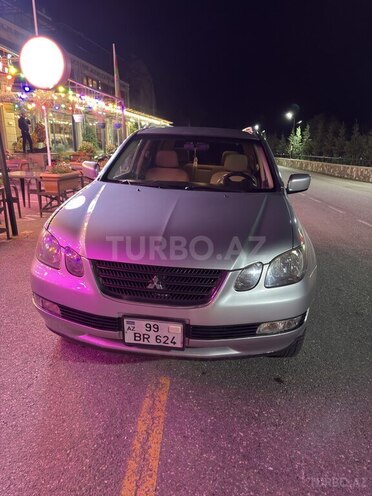 Mitsubishi Airtrek 2003, 330,215 km - 2.4 л - Quba
