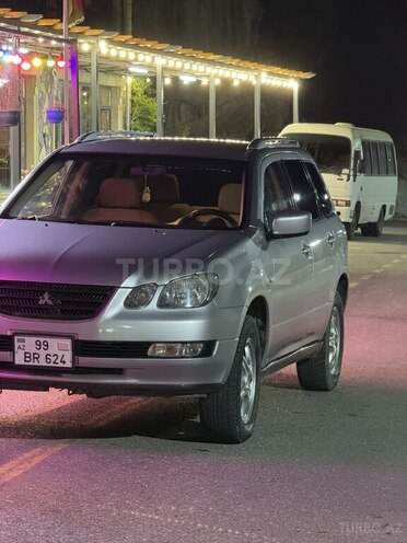 Mitsubishi Airtrek 2003, 330,215 km - 2.4 л - Quba