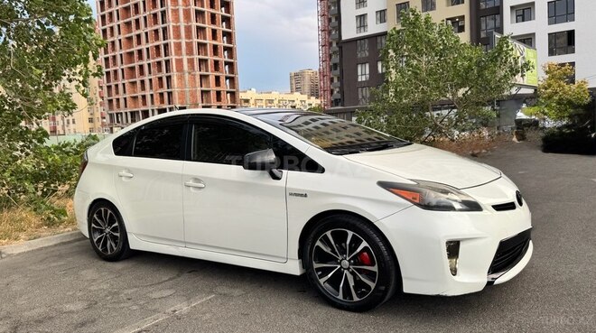 Toyota Prius 2014, 390,000 km - 1.8 л - Bakı