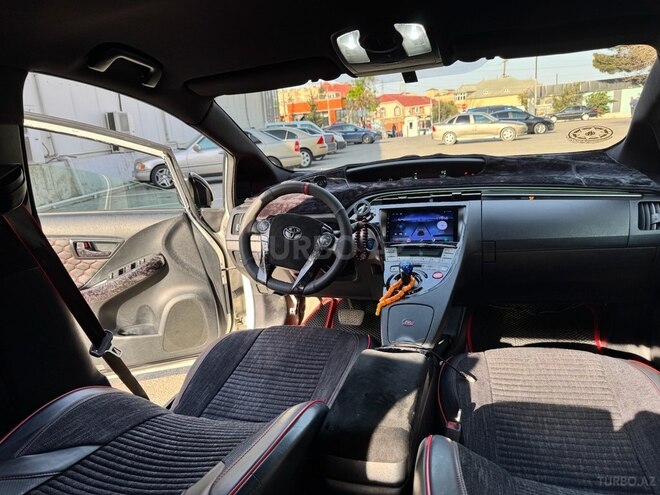 Toyota Prius 2014, 390,000 km - 1.8 л - Bakı
